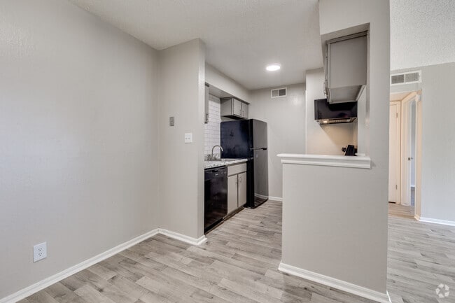 1BR, 1BA - 700SF - Kitchen Area