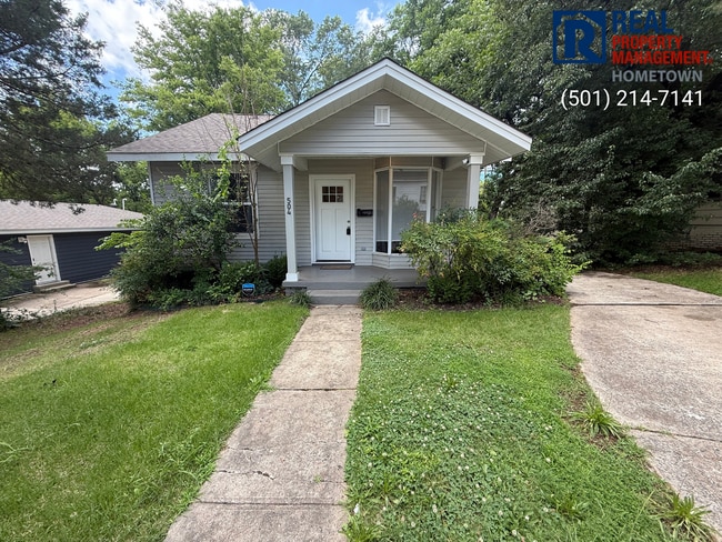 Photo - 504 S Maple St House