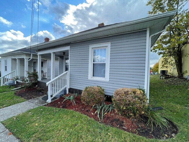 Photo - Cute Efficient Home Downtown Shelbyville