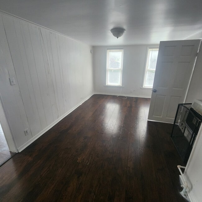 Photo - 110 Webster St Unit Upper