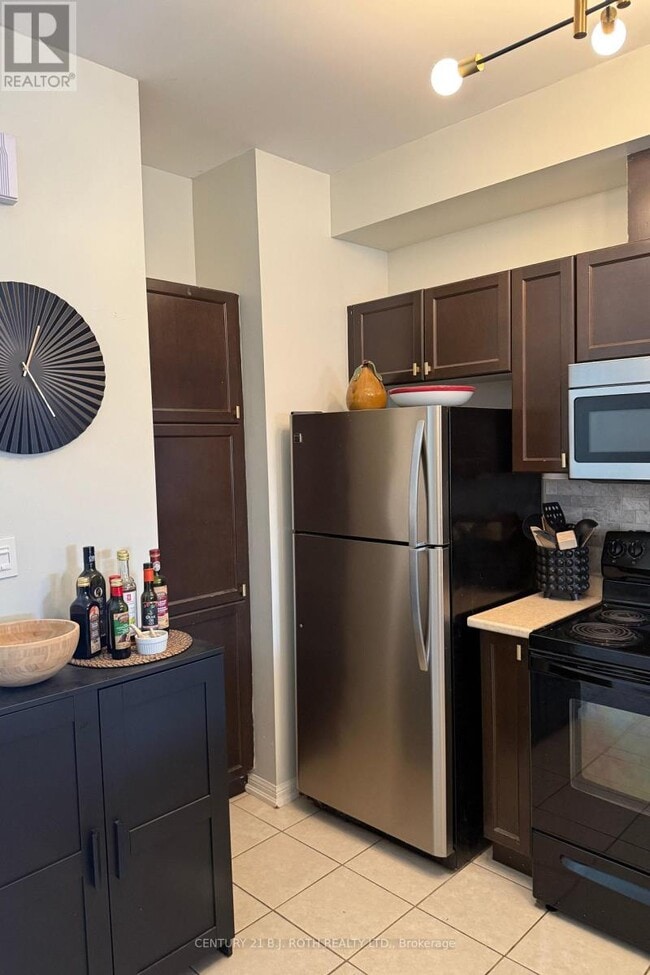 Photo - 175 Stanley St.