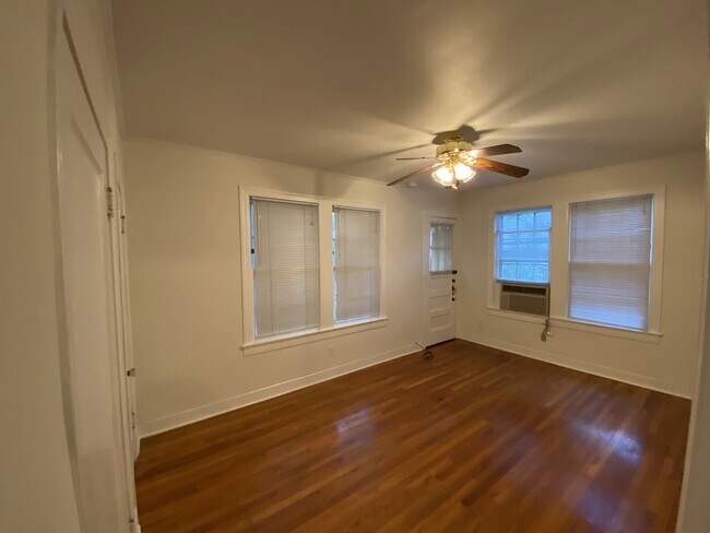 Photo - 2517 Harris Blvd Unidad C