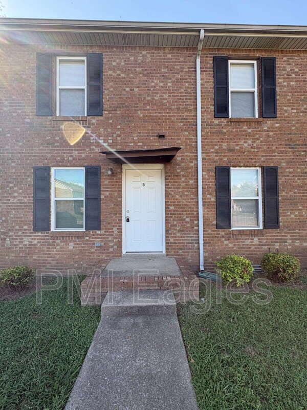 Building Photo - 3284 Tower Dr Unit B
