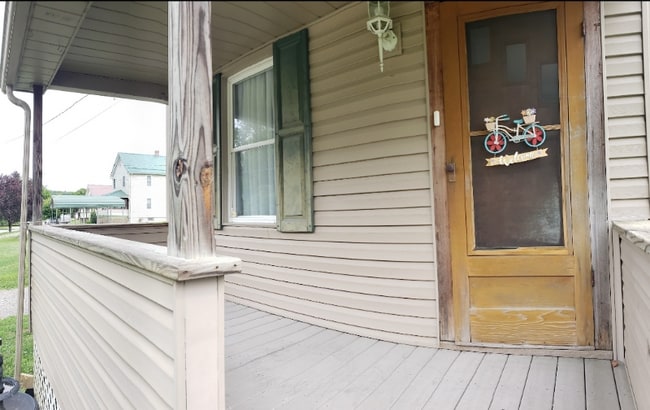 Photo - 289 Craigsville Rd