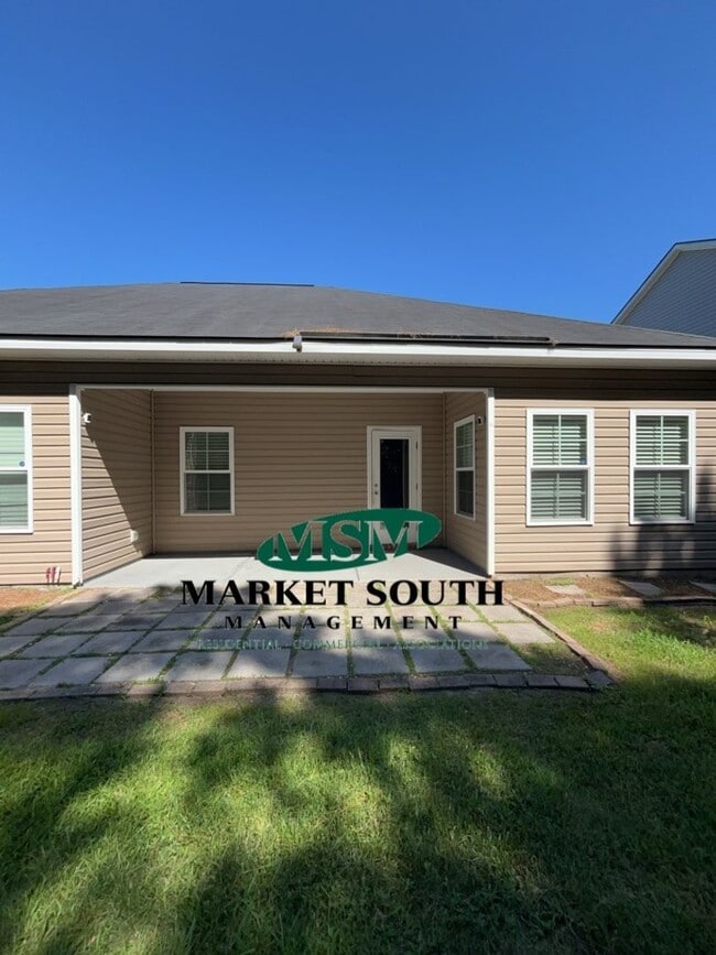 Photo - BEAUTIFUL WAVERLY HOME! AVAILABLE JULY 1- APPOINTMENT NEEDED TO VIEW