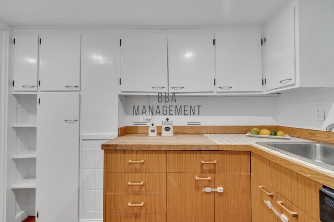 12 Shepard St Unit A