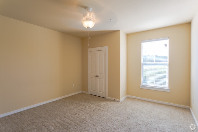 1BR,1BA
