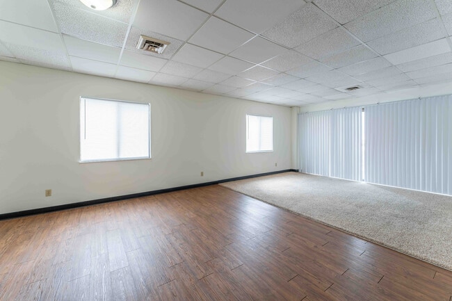 Photo - Regency Tower