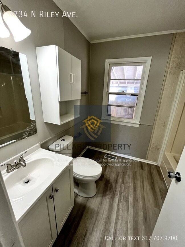 Photo - 1734 N Riley Ave