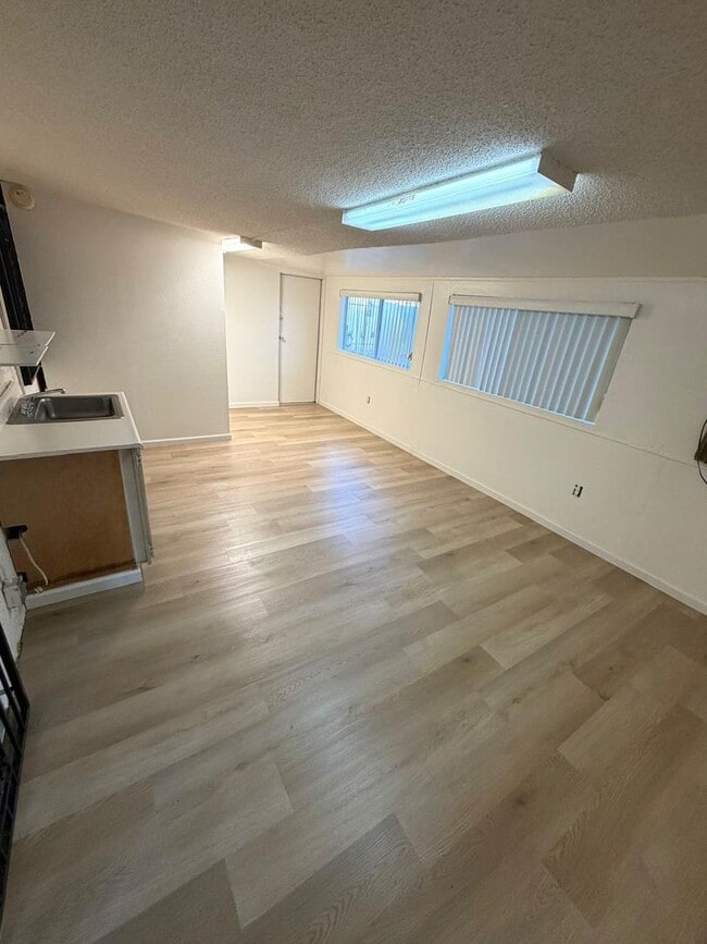 Photo - Charming 4 bedrooms single family home in Delano - Schedule your tour now!