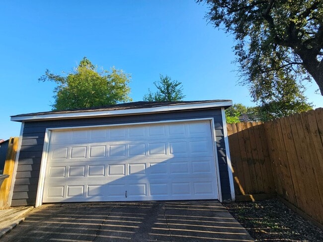 Photo - 7923 Dawnridge Dr