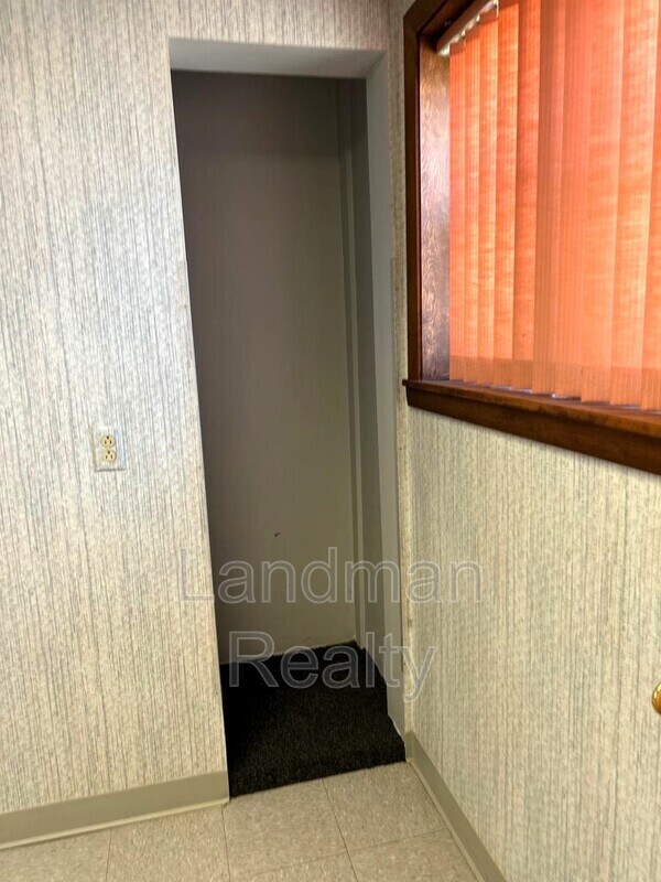 Photo - 304 Hickman St