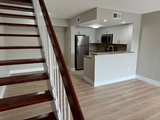 Building Photo - 510 NW 86th Pl Unit 206