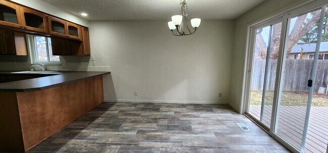 Photo - 1377 E Wright St