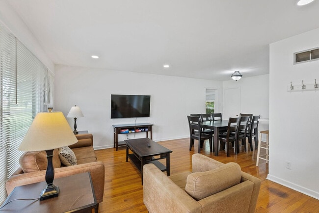 Photo - 660 Graham Rd Unit SI ID1472888P