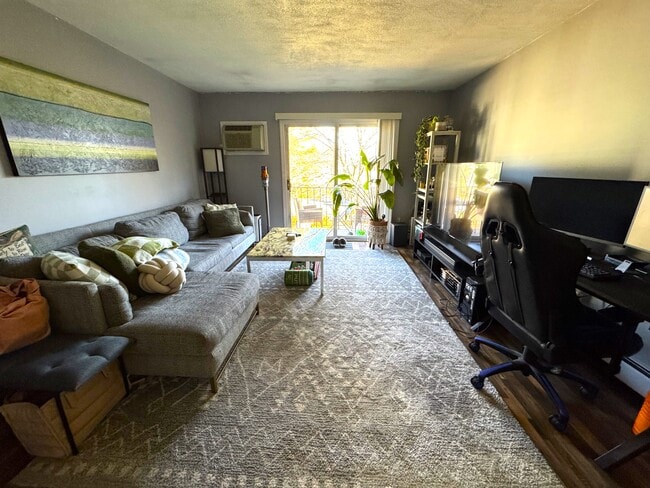 Photo - 80 Walnut St Unidad 210