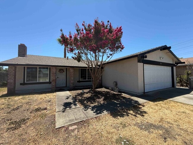 Building Photo - 1 Deertree Ct