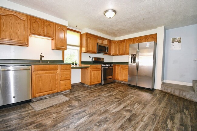 Building Photo - 1023 Joseph St Rental