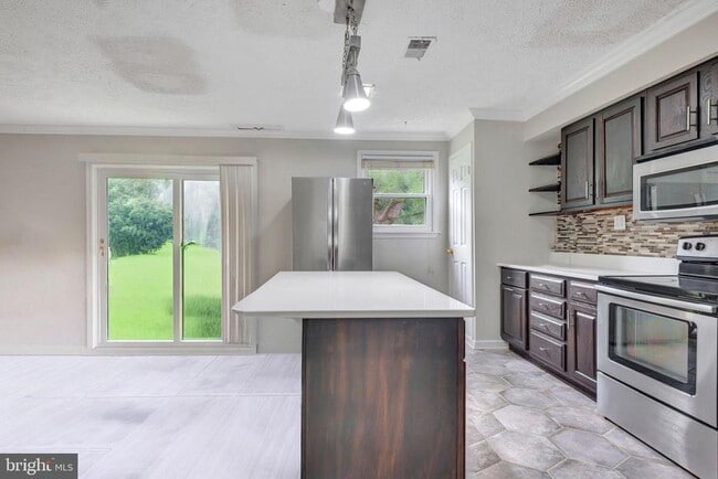 Building Photo - 15584 Peach Walker Dr Rental