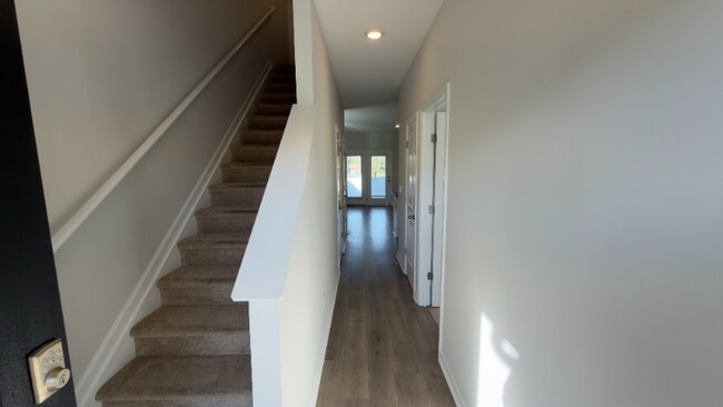 Photo - 529 Ellen Rd