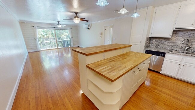 Photo - Freshly Painted Upstairs Condo with Community Pool
