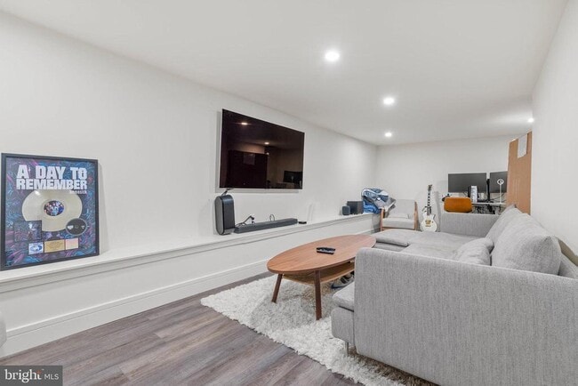 Photo - 2117 Clymer St