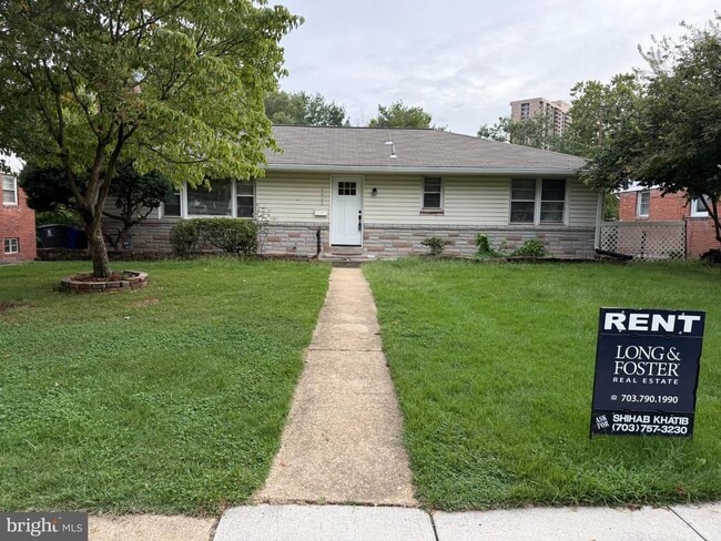 1432 S Greenbrier St