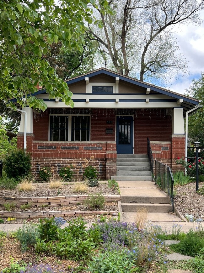 Front of house - 323 E Magnolia St Apartment Unit A