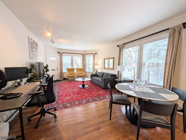 Photo - 36 Phoenix Ave Unit A