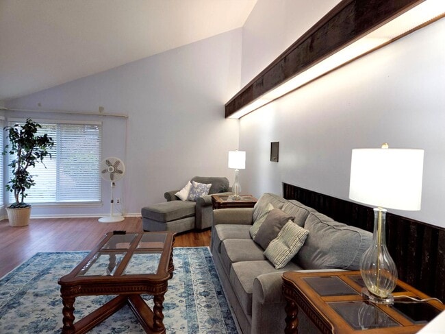Photo - 2711 Butler Pl