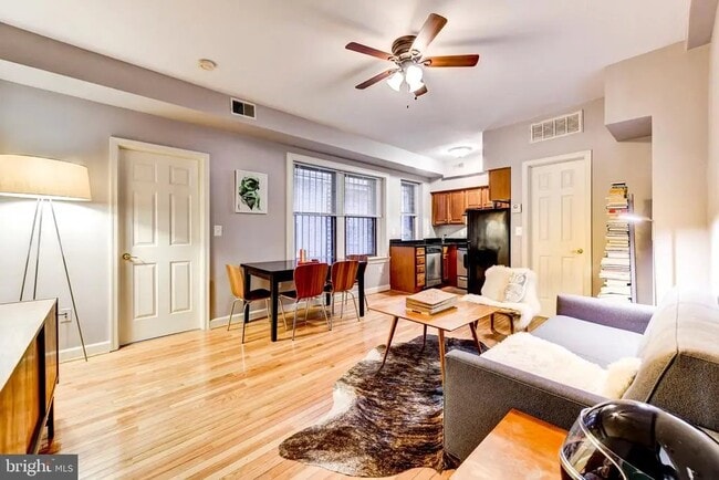 Photo - 1321 Fairmont St NW