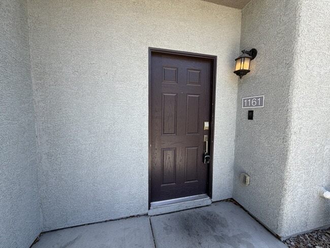 Photo - GATED 3 BED 3 BATH 2 CAR GARAGE TOWNHOUSE W/ BED AND BATH DOWNSTAIRS + LOFT & YARD. COMMUNITY FEA... Unit #1161