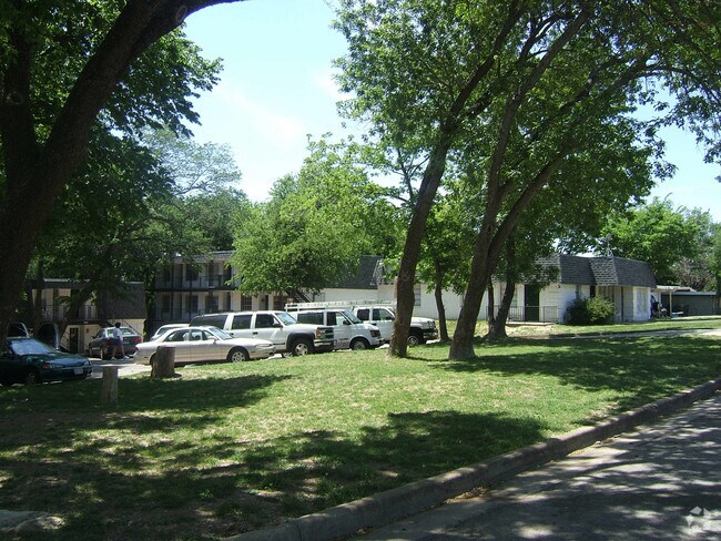 Treehouse Apartments - Treehouse Apartments