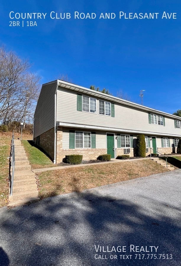 Building Photo - 605 Country Club Rd Unit H