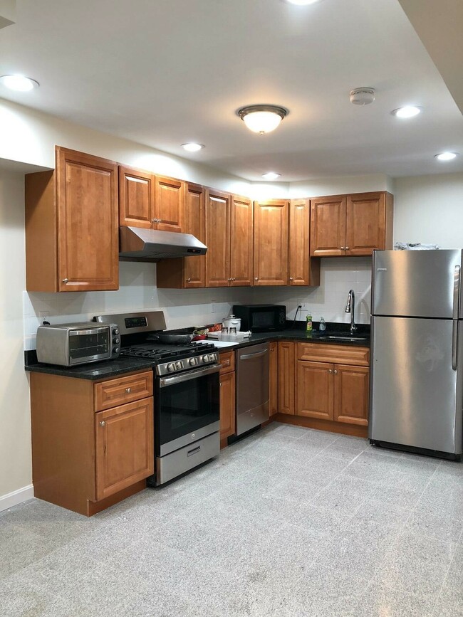 Photo - 179 Northampton St Apartments Unit 2