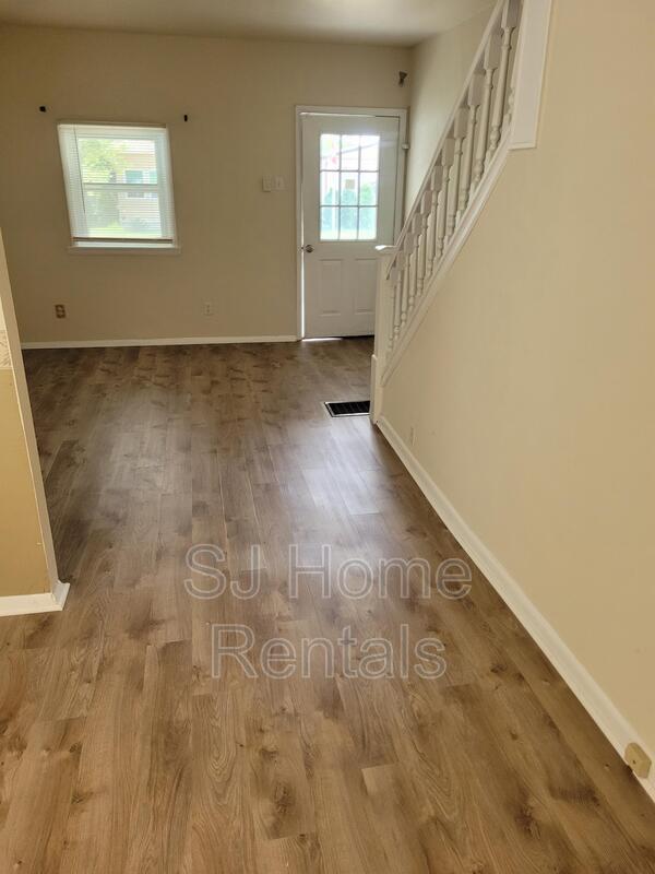 Photo - 302 Delaware Ave