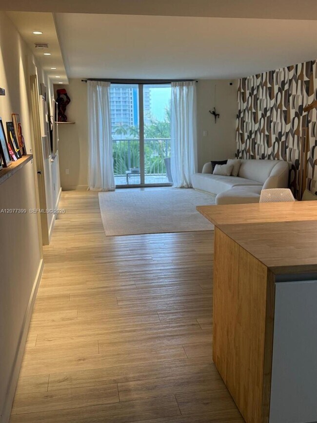 Building Photo - 210 Seaview Dr Unit 608
