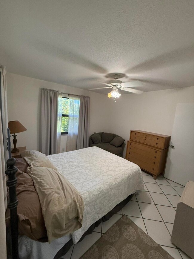 Photo - 2507 Canterbury Dr N