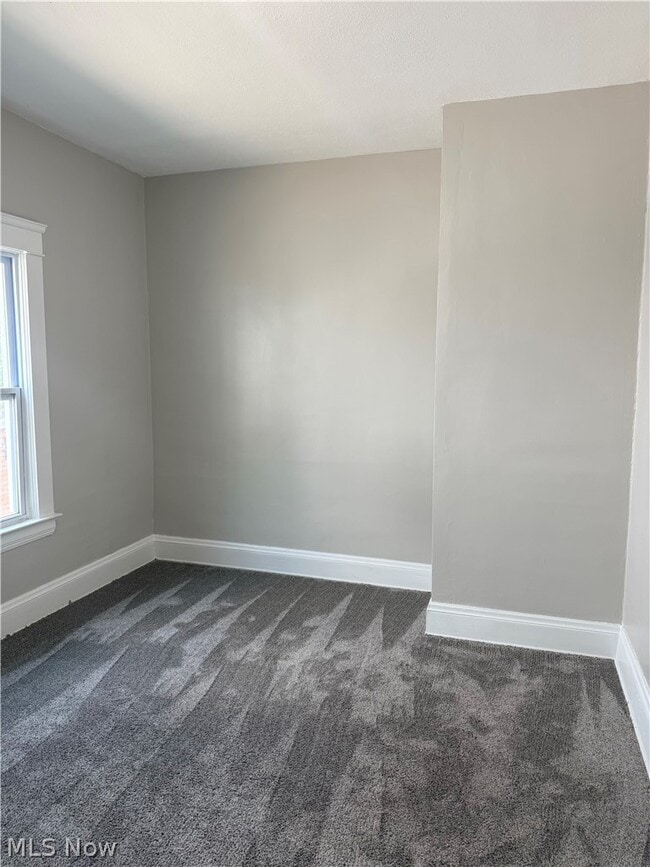 Building Photo - 2778 E 120th St Unit Apt 1