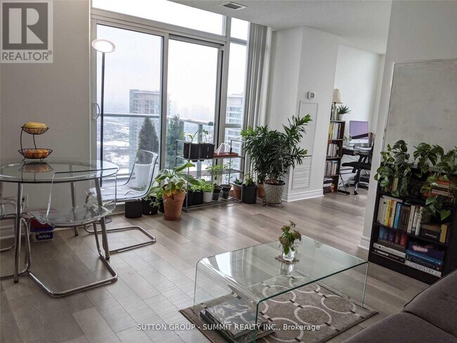 Photo - 50 Town Centre Court Unité 3904