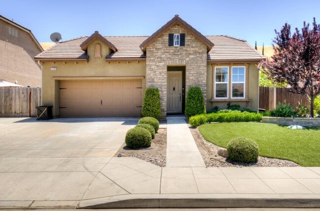 Building Photo - 21230 Tramonto Ln Rental