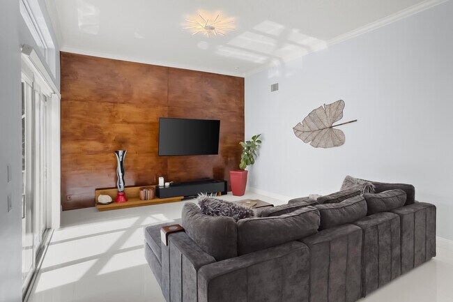 15622 Cypress Park Dr
