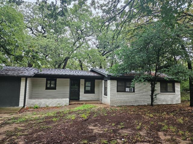 Photo - 920 Red Bud Dr