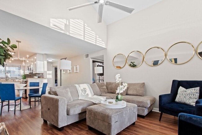 Photo - 2-Bedroom Condo with Balcony – The Met, Woodland Hills