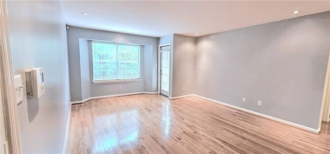 Photo - 2060 Chastain Park Ct NE Condo
