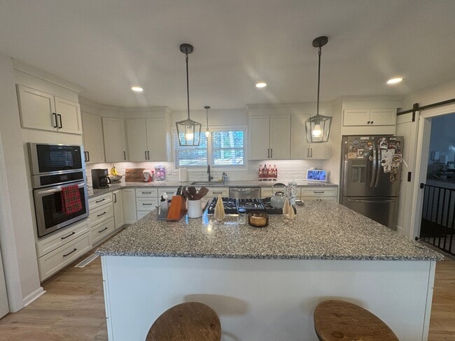 Photo - Cute, Renovated, 3BR/2BA Ranch. Large Fully Fenced Backyard