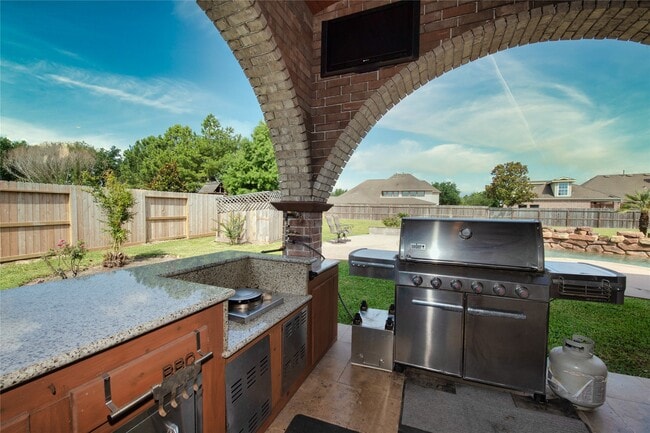 Photo - 1914 Lakeside Xing