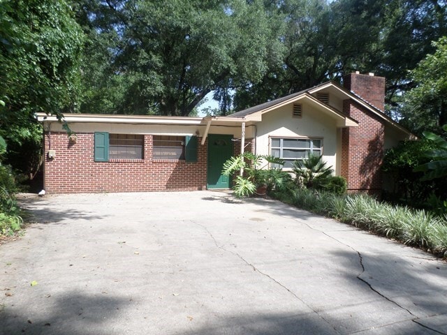 Building Photo - 1100 San Luis Rd Rental