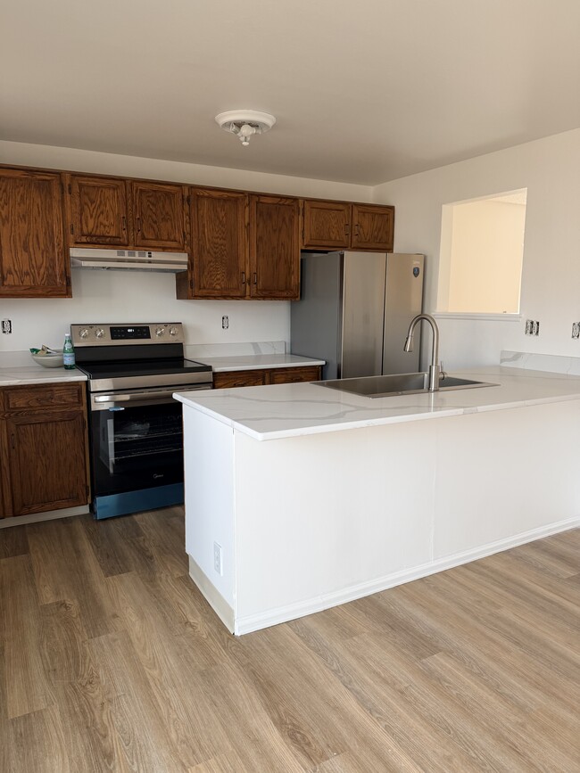 Photo - 10418 Jellison Way