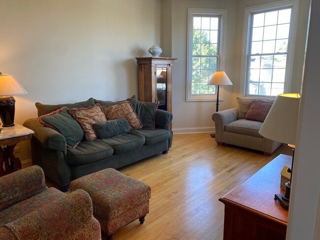 Photo - 1223 S Elmwood Ave Unit TWO